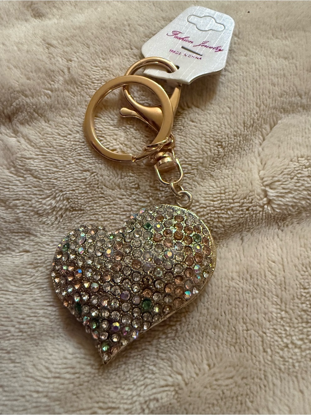 Fashion Jewelry Gold Tone Heart Keychain with Crystal Rhinestones